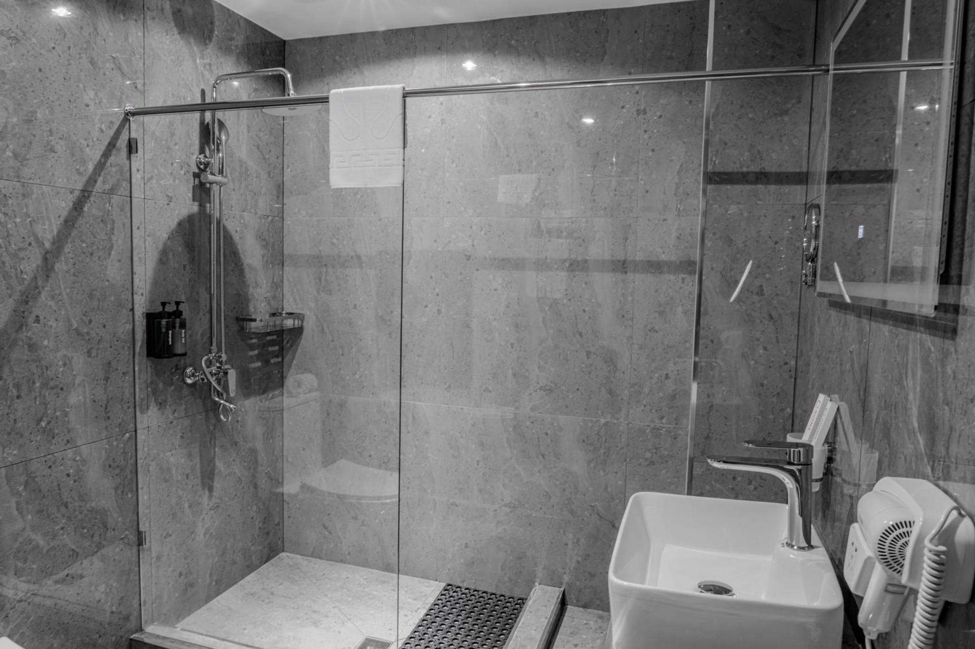 Husma Hotel & Spa Tasjkent Eksteriør billede